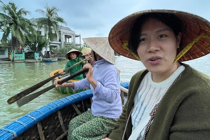 HoiAn:Making Lantern & Cooking Class-BasketBoat Ride,Crab fishing - Basket boat through coconut palms: the quiet part of the day