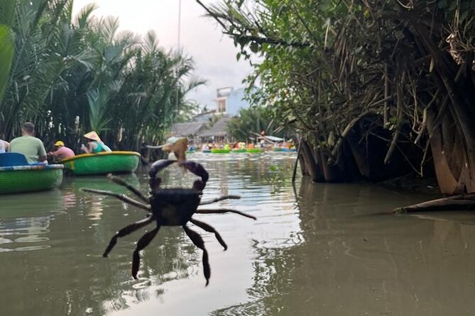 HoiAn:Making Lantern & Cooking Class-BasketBoat Ride,Crab fishing - Inside the coconut cooking house with Chef Tim