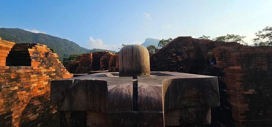 HoiAn: My Son Sanctuary w. Champa food Lunch 5:30/8:00/14:00 - Champa food at a local restaurant: the part people remember