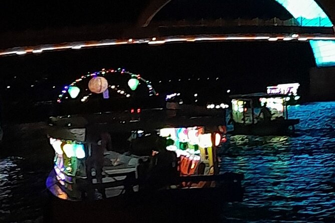 HoiAn Small Boat By Night on Bach Dang River - What the Guide and Coffee/Tea Add to the Trip