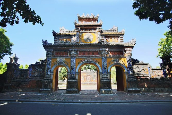 Hue City Trip From Hoi An or Da Nang By Private Tour - Hai Van Pass, Lang Co, and Lap An Lagoon: your coastal break before the Citadel