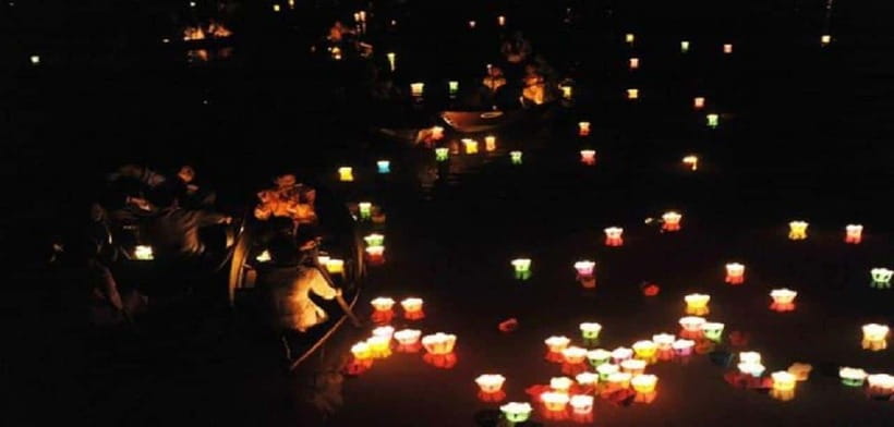 Lantern Release and Night River Boat Experience in Hoi An - Finding Kwiatkowsky Square and Getting to the Dock