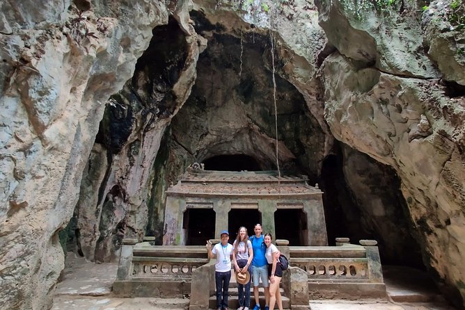 LOVELY PILGRIMS to MARBLE MOUNTAIN & DRAGON BRIDGE & LADY BUDDHA - Key highlights at a glance