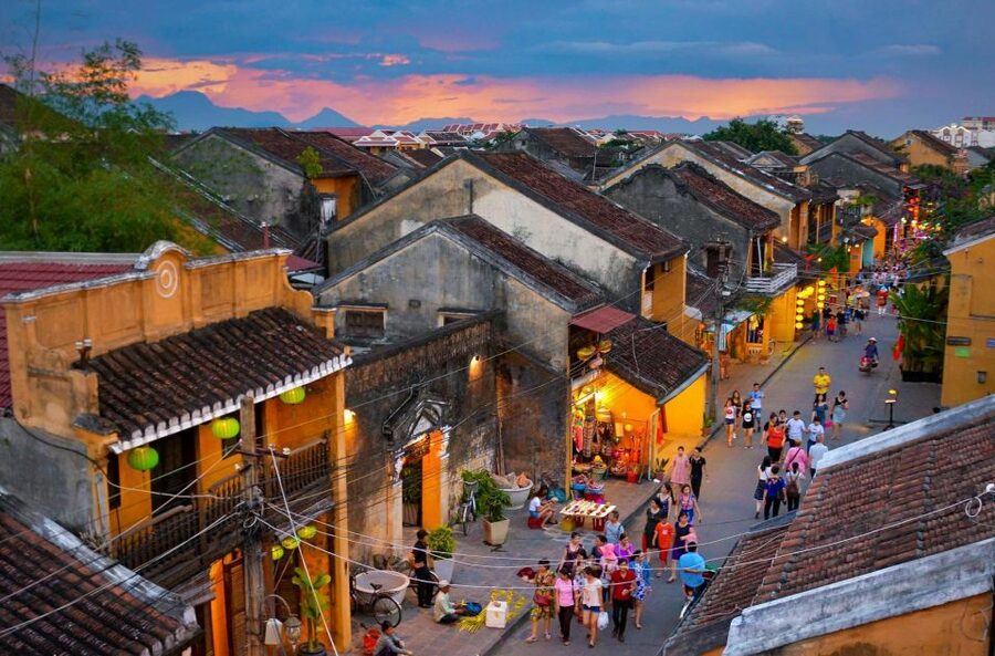 Luxury Half-Day Tour of Hoi An Ancient Town - Temple Kwan and Phuc Kien: where the town’s Chinese roots become visible