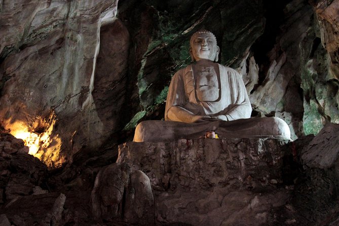 Marble Mountain and Linh Ung Pagoda Half Day from Hoi An/ Da Nang - The lunch break that actually matters: Quang mi, spring rolls, fruit, water