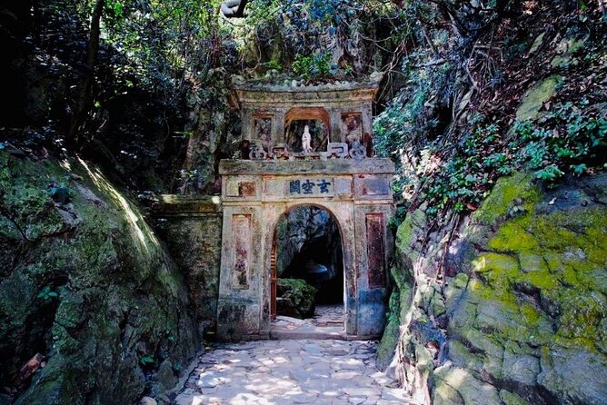 Marble Mountain, big Lady Buddha - Lunch included ( Private tour) - Marble Mountains: caves, pagoda steps, and a quick culture stop