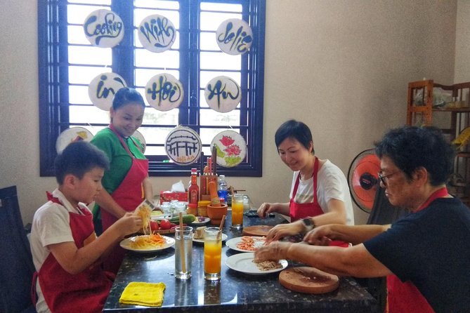 Market- Coffee- Cooking class in Hoi An (JHA2) - Hoi An market shopping: learn how people actually buy food