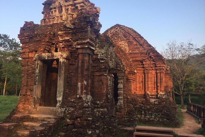 My Son Sanctuary - small group tour and Thu Bon river cruising - Getting to the site: pickup timing, rides, and location notes