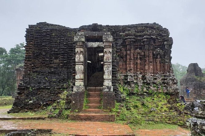 My Son Sunset Trip with Banh Mi and Cruise from Hoi An/ Da Nang - Sunset expectations: what you’ll (and won’t) get