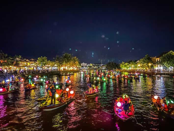 Night Boat Trip and Floating Lantern on Hoai River Hoi An - From the Meeting Point to the Dock: What Happens First