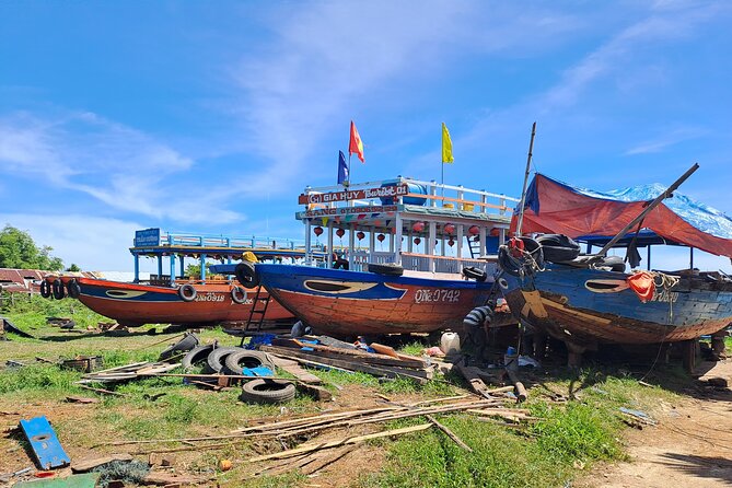Private Boat to Hoi An Craft Villages-Pottery, Carpentry village - The village walk: weaving and rice noodle making add flavor to the day
