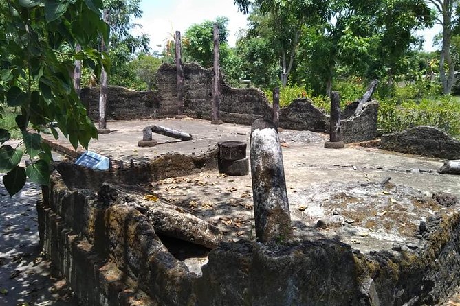 Private Day Trip To Visit MY LAI MASSACRE from Hoi an or Da Nang City - Price and value: what $102.57 really buys