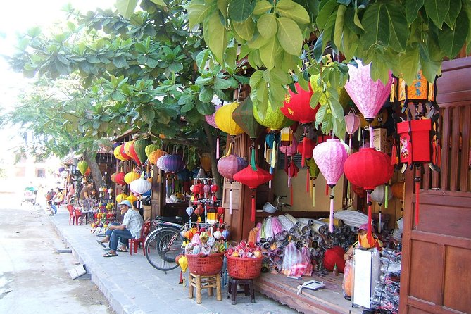 Private Half-Day Tour of Hoi An Ancient Town - Pickup, your guide, and getting the route right