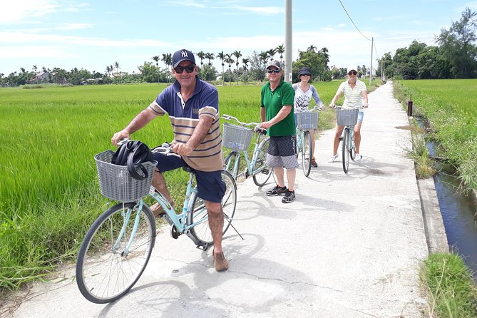 Private Hoi An Countryside: Biking, Basket boat, buffalo, foods - Traditional fishing lessons: learning the why behind the catch