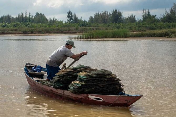 Private Hoi An River Life Photo Tour - From fishing work to the carpentry community: building a photo story