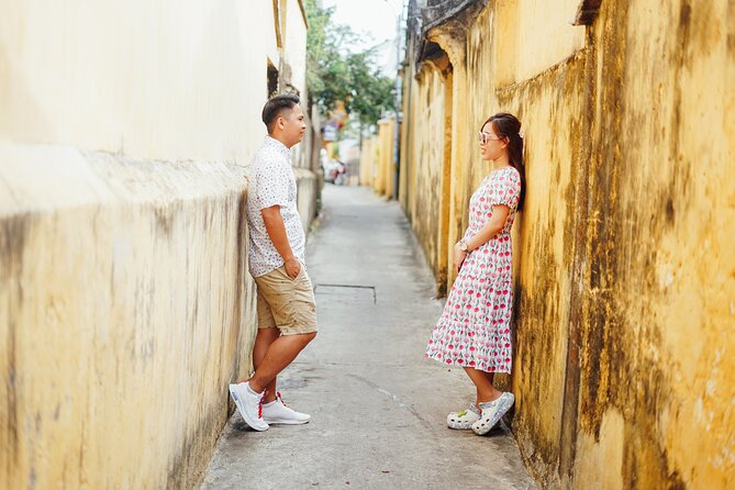 Private Photo Shoot in Hoi An - Japanese Covered-Bridge and the Old Town photo route that starts strong