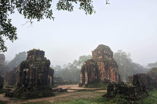Private Tour at My Son Sanctuary with Dance Performance - Champa dance and music: a bonus that changes the mood