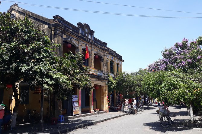 Private tour Hoi An Coconut basket boat ride and Ancient town - Hoi An Ancient Town: temples, shop-houses, and the Japanese bridge in context