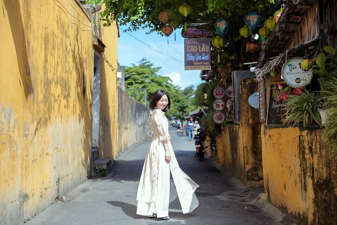 Professional Photography Tour Optional Ao Dai Dress in Hoi An - Stop 1: Hoi An Ancient Town streets and lantern-ready portraits