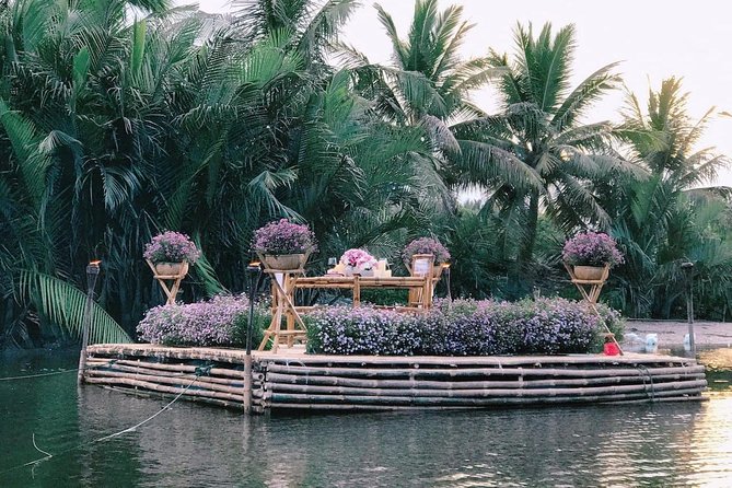 Romantic Dinning On The Bamboo Raft - Who should book this bamboo raft dinner (and who might not)