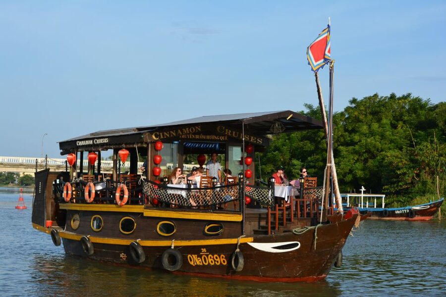Romantic Sunset Dinner Cruise in Hoi An - Boarding the boat: welcome drink, snack timing, and that first front-row feel