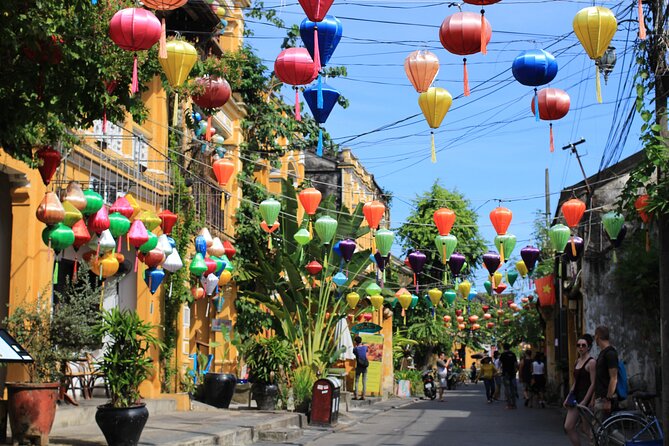 Street Food Walking Tours With Colourful Lanterns Boat Ride - What 4 Hours Feels Like On the Ground