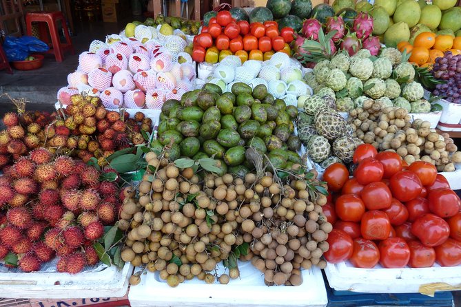 The 10 Tastings of Hoi An: Private Street Food Tour - Cao Lau in Two Authentic Stops: Precious Heritage by Réhahn and Central Market