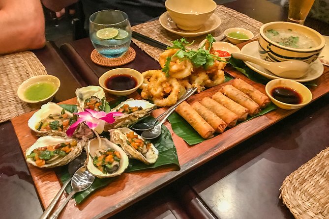 The 10 Tastings of Hoi An: Private Street Food Tour - Ancient Wells and Ba Van Chicken Rice: The Comfort-Food Finish