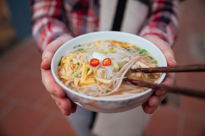 The 10 Tastings of Hoi An: Private Street Food Tour - Pho Origins, Then a Bridge and Assembly Hall Legend