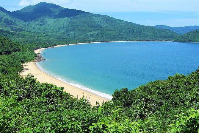 Top Gear Hai Van Pass between Hoi An or Da Nang to Hue - Stop 2: Hai Van Pass riding and quick exploration (about 40 minutes)