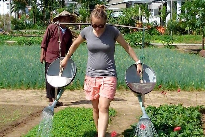 Tra Que Village Cycling And Farming - The ride: bikes, helmets, and how “easy” feels